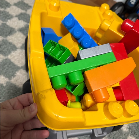 MEGA BLOKS and CAT Dump Truck Toy Yellow with Multicolor Blocks - Picture 7 of 7